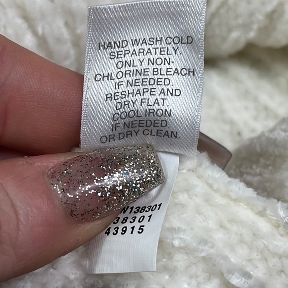 J. JILL Chenelle Cable Knit Sweater Women's size XS Ivory Split Hem Tunic - Picture 6 of 7